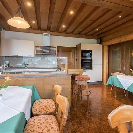 Almliesl Holl-556 Semesterbostad Hollersbach im Pinzgau